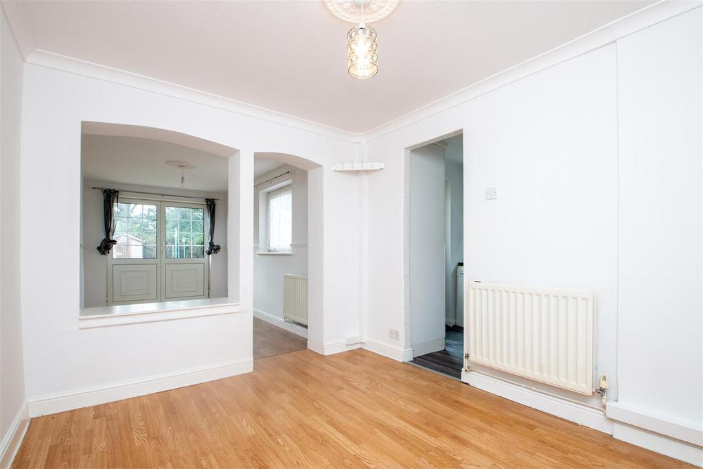 Bletchley 3 bed semidetached house to rent £1,500 pcm (£346 pw)