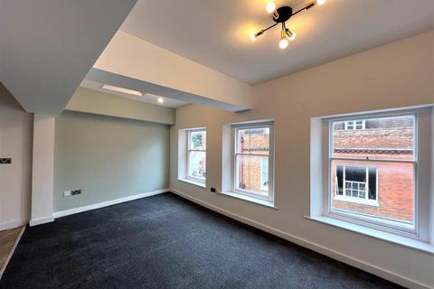 1 bedroom flat to rent, High Street, Chesham HP5