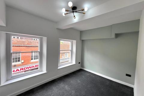 1 bedroom flat to rent, High Street, Chesham HP5