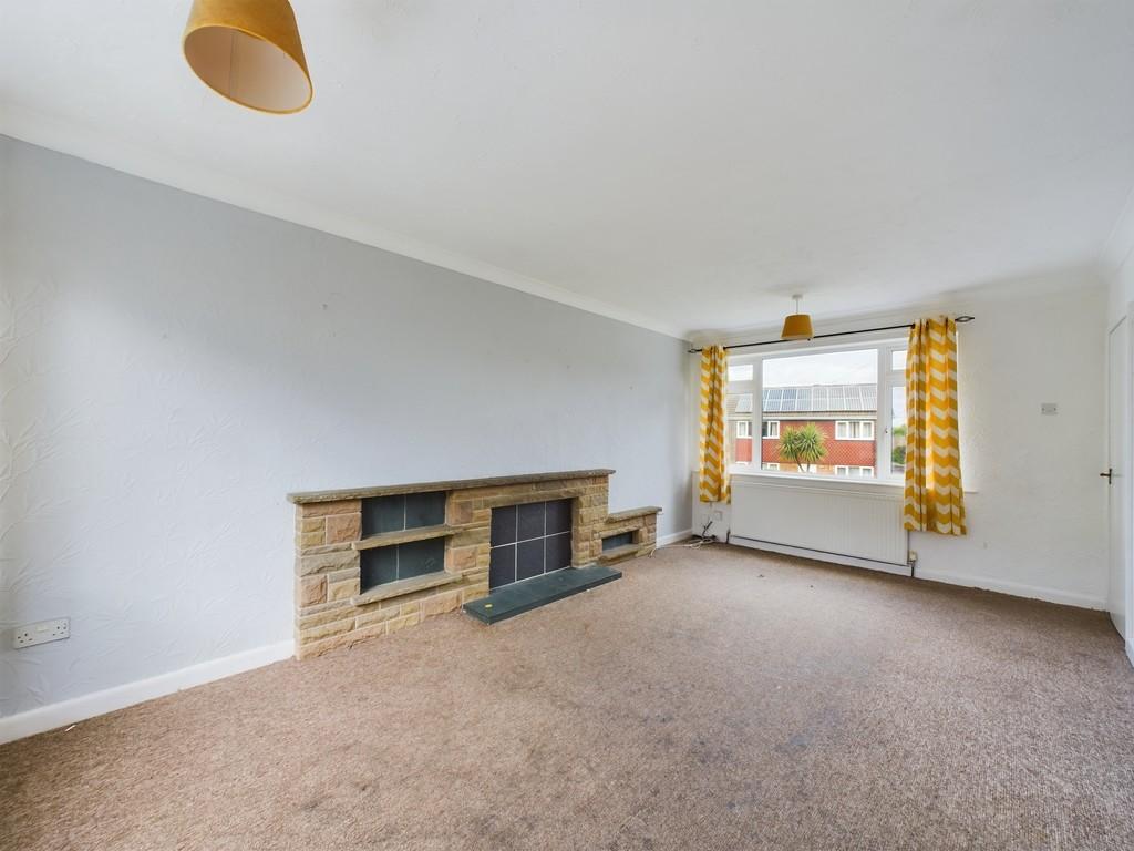 Kempwell Drive, Rawmarsh 3 bed semidetached house for sale £155,000