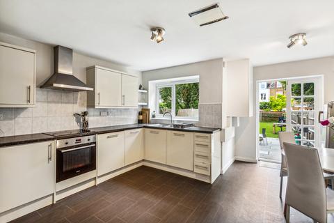 6 bedroom end of terrace house for sale, Streathbourne Road, London, SW17