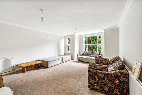 6 bedroom end of terrace house for sale, Streathbourne Road, London, SW17