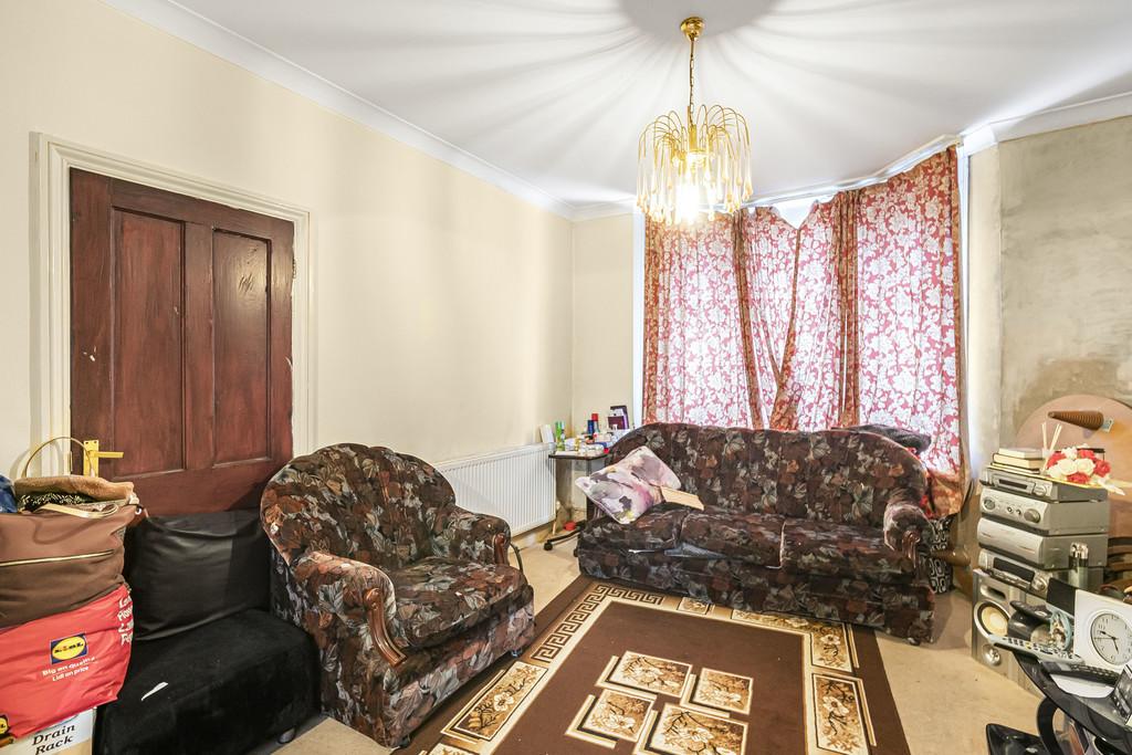 Hampton Road, Croydon 3 bed end of terrace house for sale £325,000