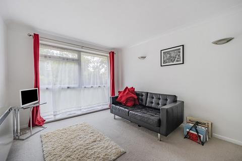 Flat 5, 25 Brambledown Road, Wallington, SM6 0TH