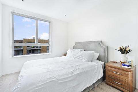 1 bedroom apartment to rent, High Street, Hornsey N8