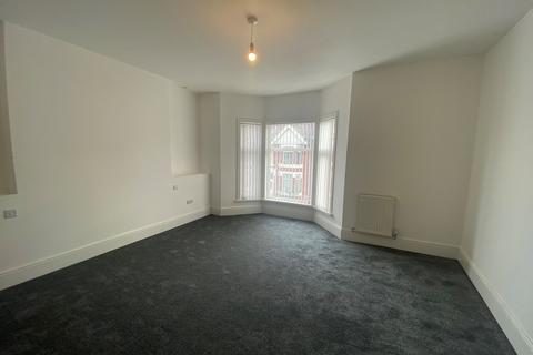 3 bedroom terraced house to rent, Ruskin Rd, Crewe