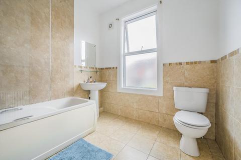 4 bedroom terraced house for sale, Beechwood Terrace, Leeds