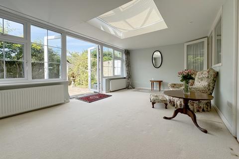 2 bedroom end of terrace house for sale, Courtenay Place, Lymington SO41