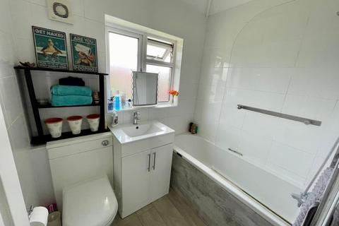 123 Kitchener Crescent, Poole, BH17 7HZ