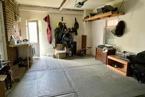 123 Kitchener Crescent, Poole, BH17 7HZ