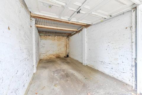 Garage for sale, Garage Brassey Square, Shaftesbury Estate, London, SW11