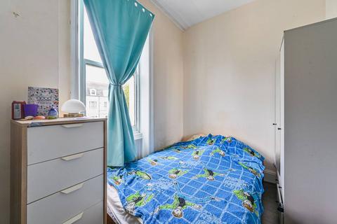 3 bedroom flat for sale, Mount Ephraim Road, Streatham Hill, London, SW16