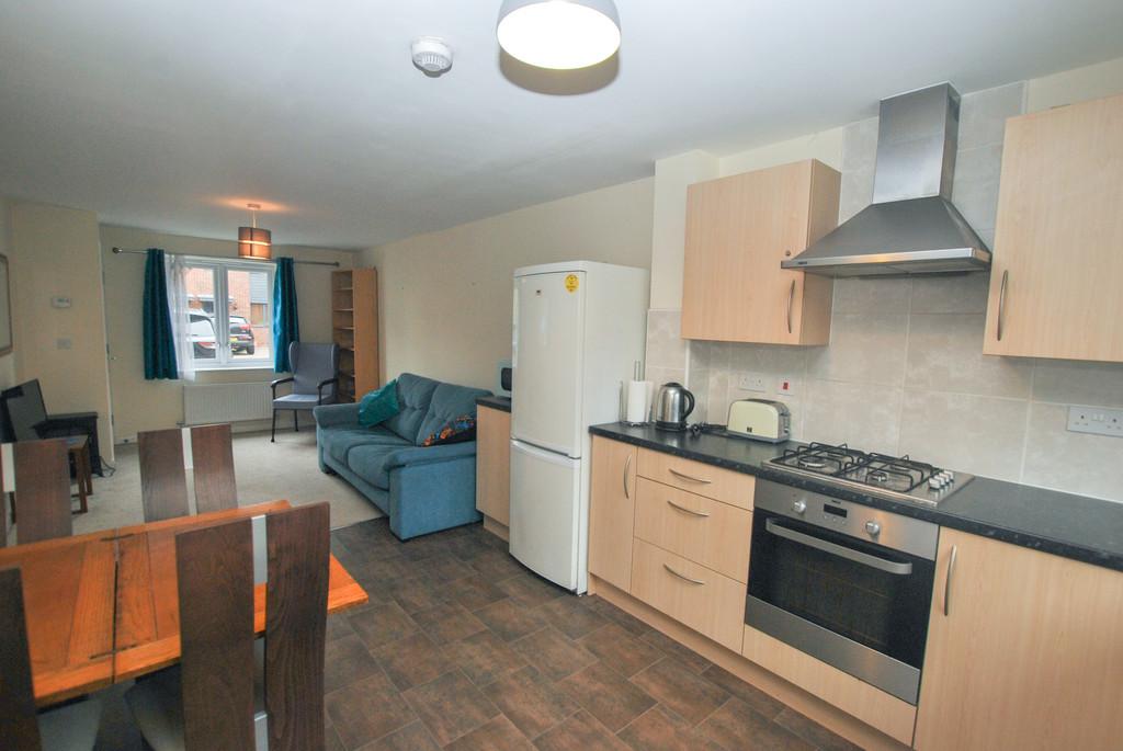 Kitchen to lounge