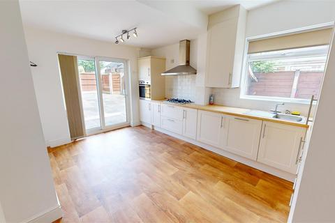 4 bedroom semi-detached house for sale, Stretford Road, Urmston, Manchester, M41