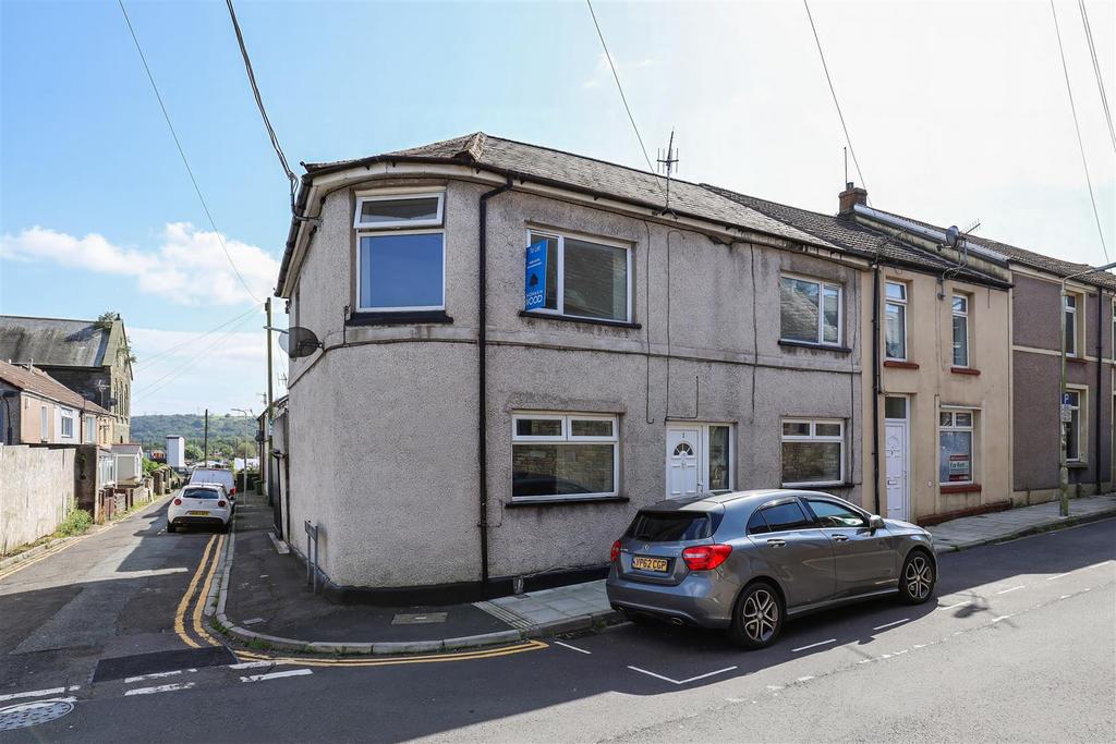 Bridge Street, Treforest, Pontypridd 4 bed end of terrace house to rent