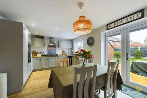 11 Harrier Road, Streethay, Lichfield, WS13 8WG