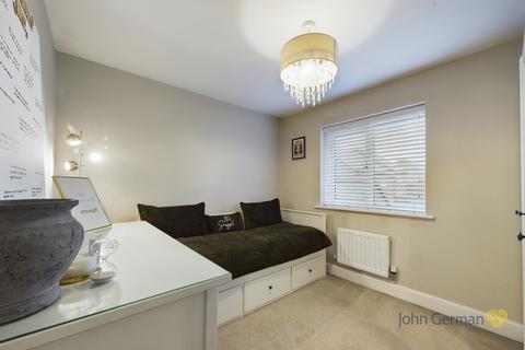 11 Harrier Road, Streethay, Lichfield, WS13 8WG