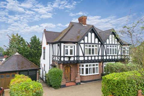 3 bedroom semi-detached house to rent, Malvern Drive, Woodford Green