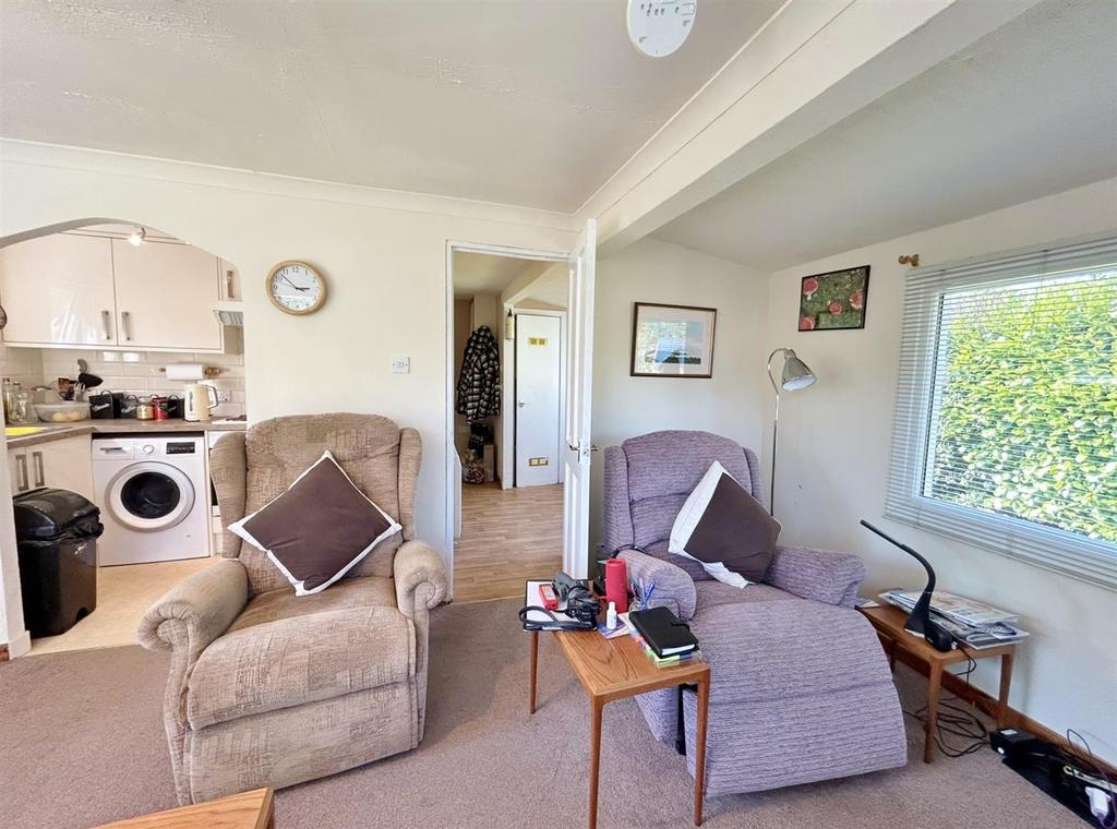 Lounge to kitchen