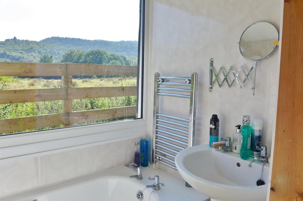 Ensuite bathroom