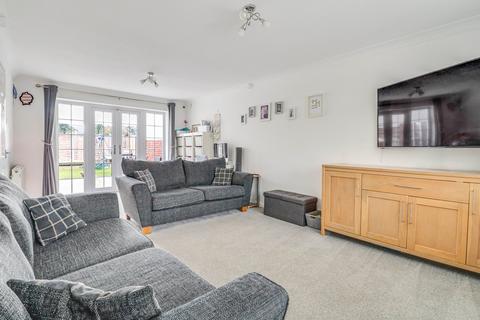 84 Bishopsteignton, Shoeburyness, Southend-on-sea, SS3 8AS