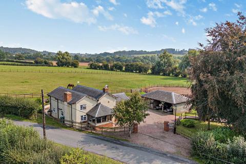 3 bedroom detached house for sale, Ryton Road, Dymock, Gloucestershire