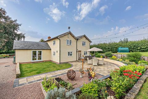 3 bedroom detached house for sale, Ryton Road, Dymock, Gloucestershire