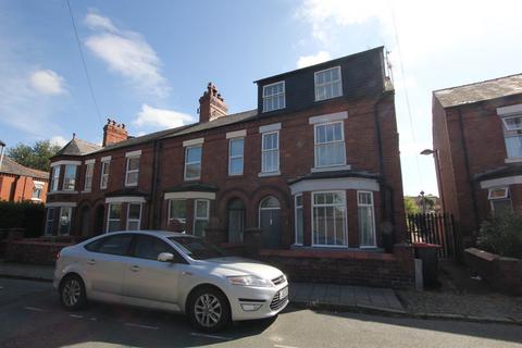 6 bedroom end of terrace house for sale, Queens Road, Chester, Chester