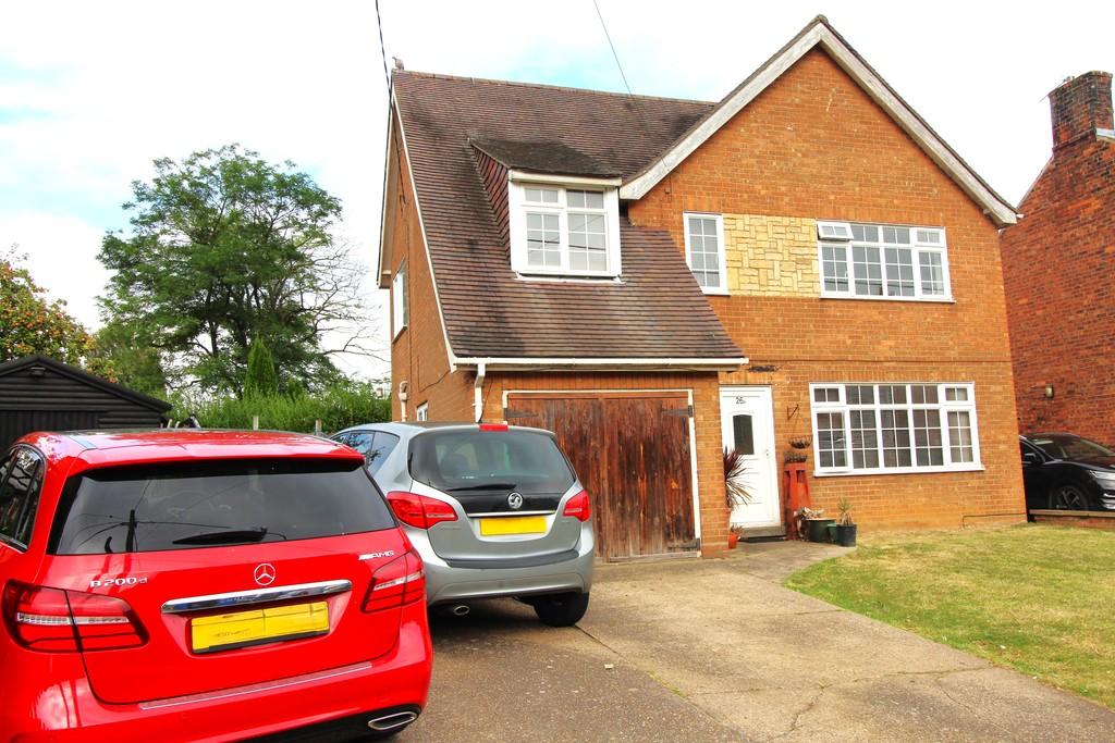 Lincoln Road, Branston 4 bed detached house for sale £209,950