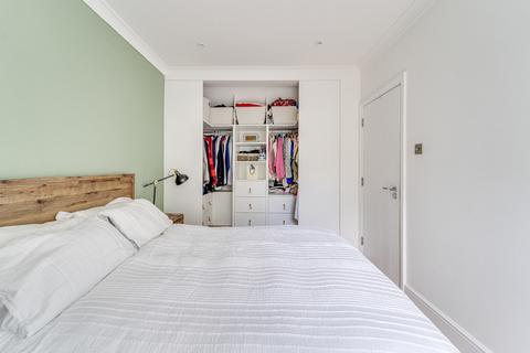 133d Stapleton Hall Road, London, N4 4RB