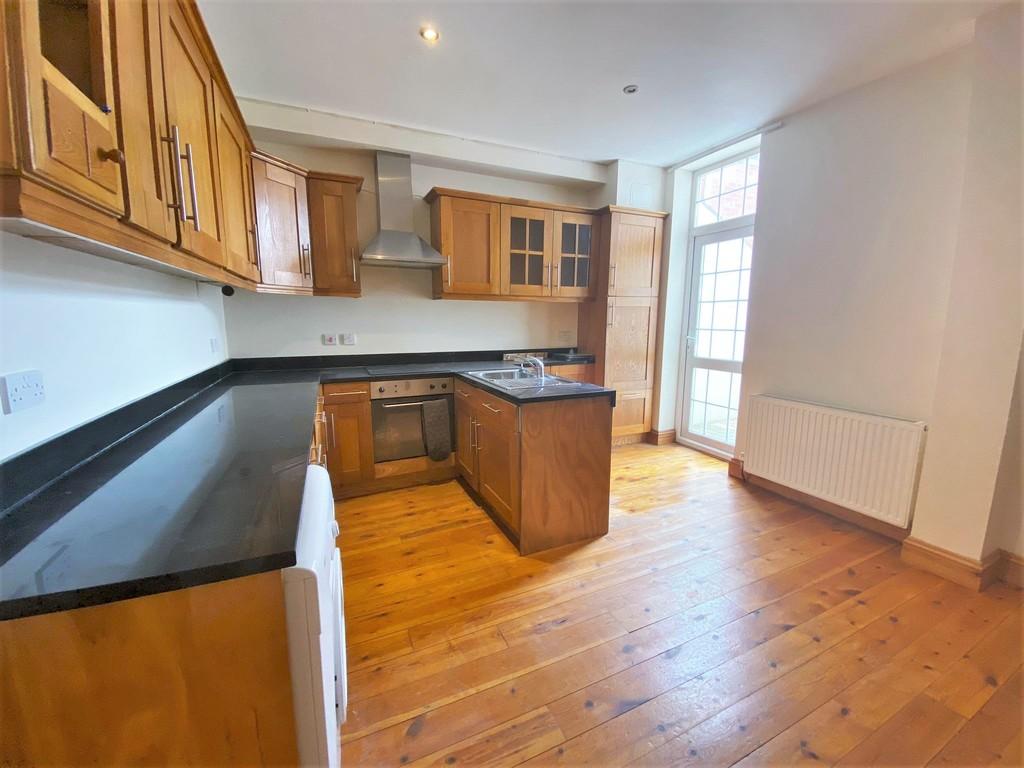 Mount Pleasant Road, Exeter EX4 2 bed ground floor flat to rent £