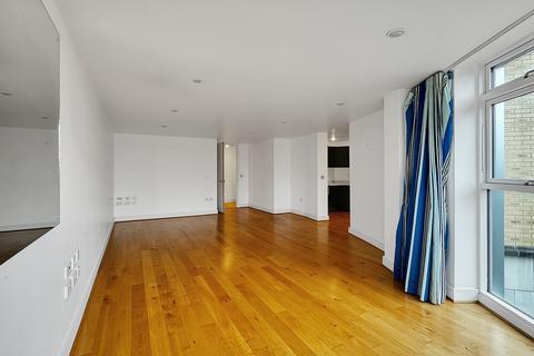 3 bedroom apartment to rent, Homerton Street, Cambridge CB2