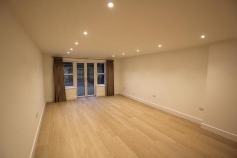 3 bedroom end of terrace house to rent, Orchard Road, Herts SG8