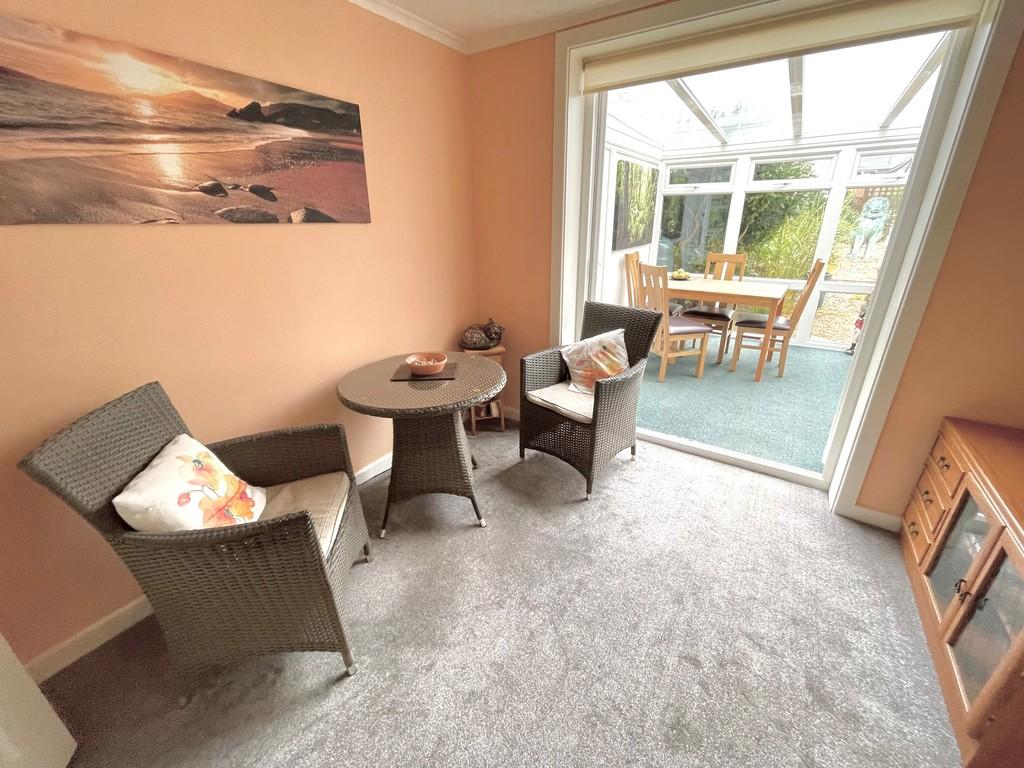 14 Meadow Way Dining