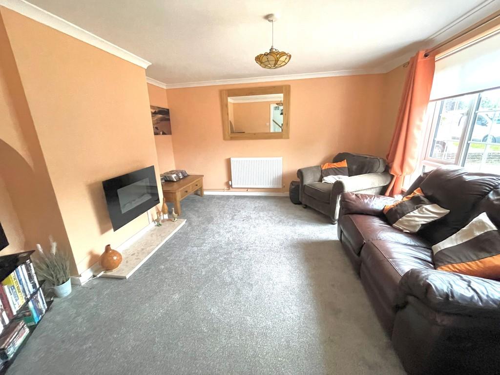 14 Meadow Way Lounge