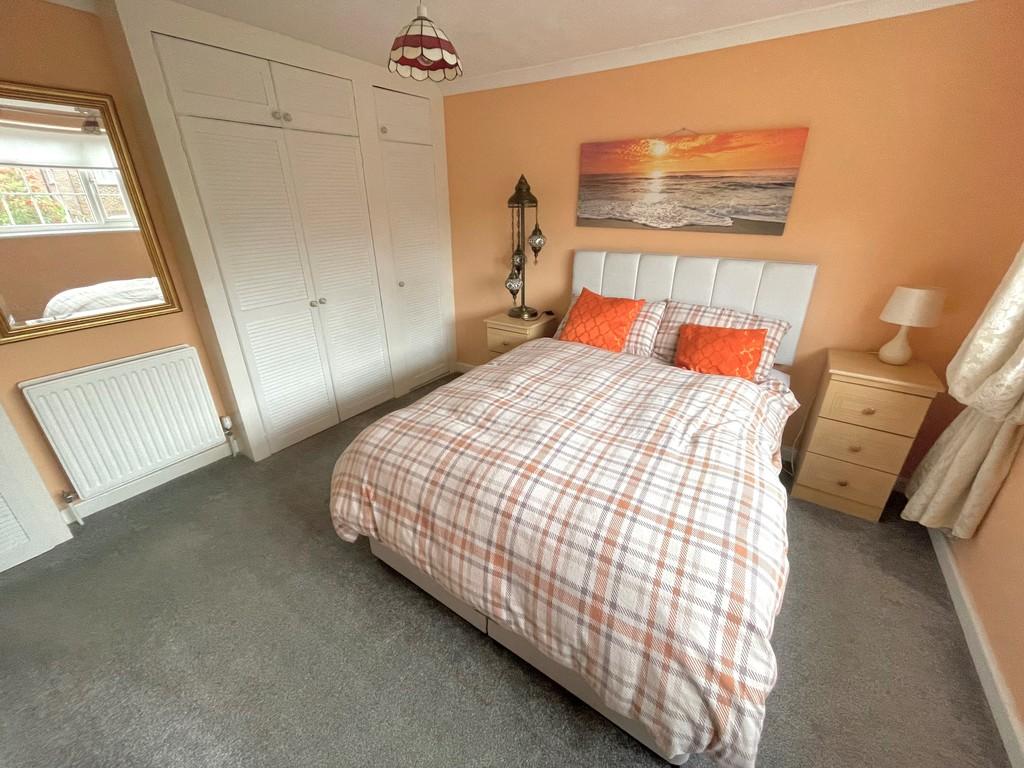 14 Meadow Way Bedroom 1