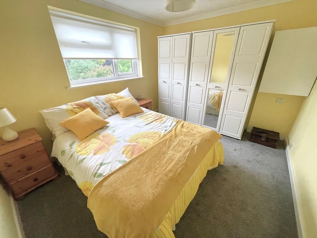 14 Meadow Way Bedroom 2