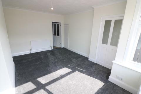 2 bedroom terraced house to rent, Penshurst Avenue, Hessle