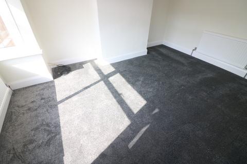2 bedroom terraced house to rent, Penshurst Avenue, Hessle