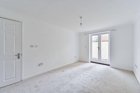 2 bedroom flat to rent, Bass Mews, East Dulwich, SE22