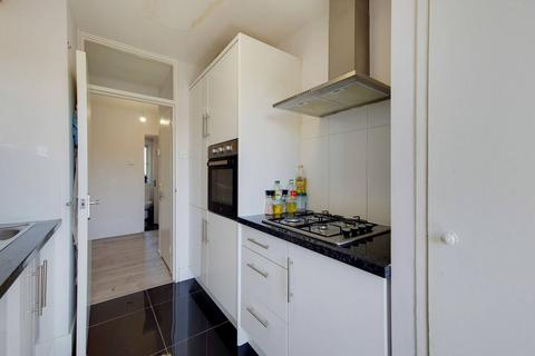 2 bedroom flat to rent, Basingdon Way, Denmark Hill, London, SE5