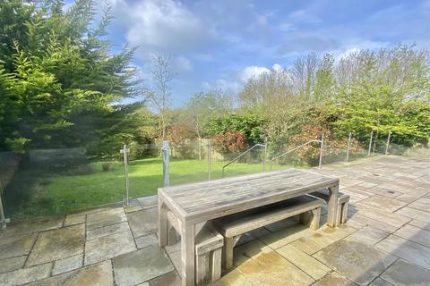 5 bedroom detached house for sale, Burton Road, Bridport