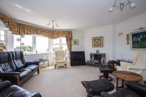 3 bedroom flat for sale, Glynne Tower, Bridgeman Road, Penarth
