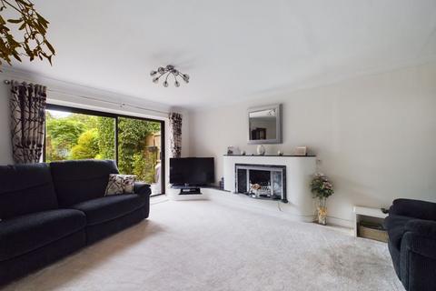33 Bushfield Road, Albrighton, Wolverhampton, WV7 3PG