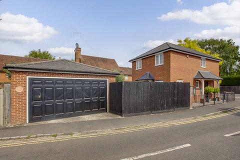 3 bedroom detached house for sale, Abney Court Drive, Bourne End