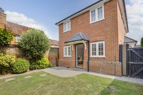 3 bedroom detached house for sale, Abney Court Drive, Bourne End