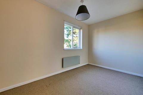 2 bedroom semi-detached house to rent, Drift Way, CIRENCESTER