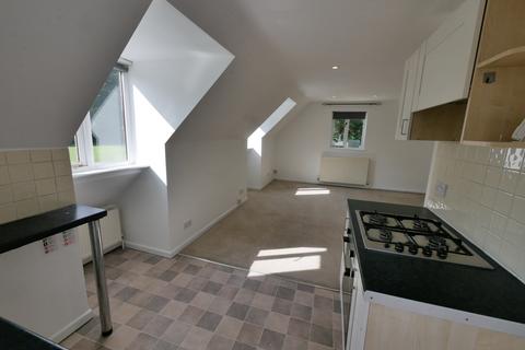 Studio to rent, Calcroft Lane, Clanfield