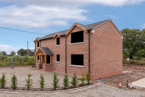 4 bedroom detached house for sale, Buxton Road, Congleton