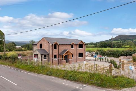 4 bedroom detached house for sale, Buxton Road, Congleton